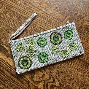 EUC Beaded Wristlet Cream/Brown/Green circles
